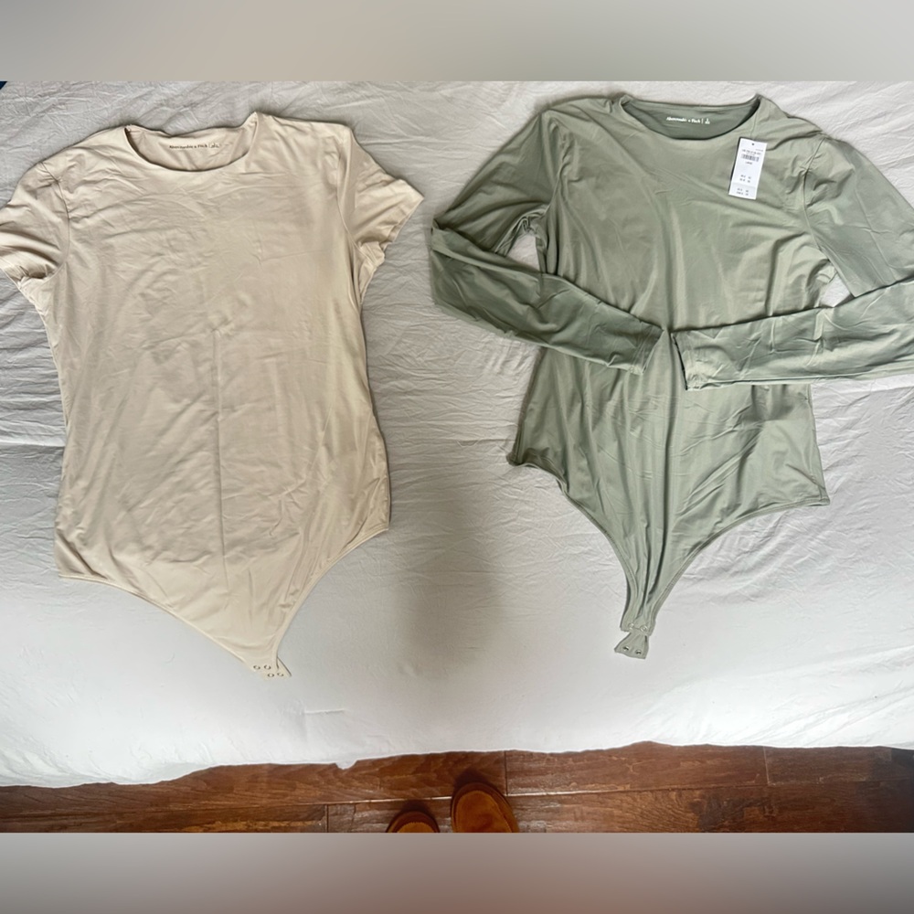 Abercrombie & Fitch Cream & Green Women's Bodysuit set